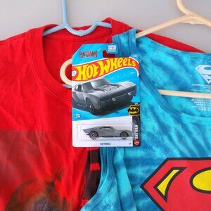 Superman DC Comics 2XL Tank Top + Batman DC Comics2XL Tee + Batmobile Hot Wheels